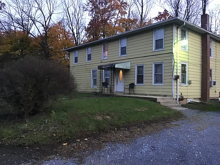 10657 Jonestown Rd #4 — Photo 36