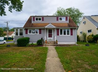 305 Sunset Ave, Old Bridge, NJ 08857