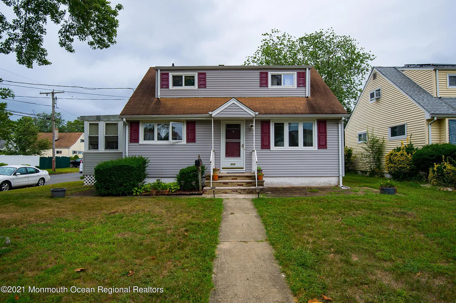 305 Sunset Ave photo 1