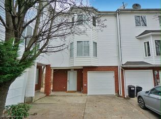 77 Jamie Ln, Staten Island, NY 10312