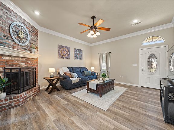 5th image of 493 Rio Bonito Dr
