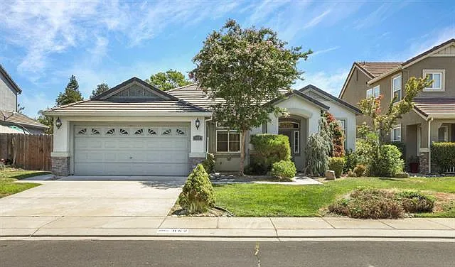 952 Shortland Cir — Photo 1