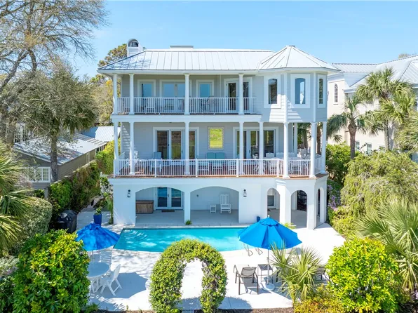 1709 Dixon Ln, Saint Simons Island, GA 31522