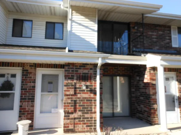 6740 Mariner Dr, Racine, WI 53406