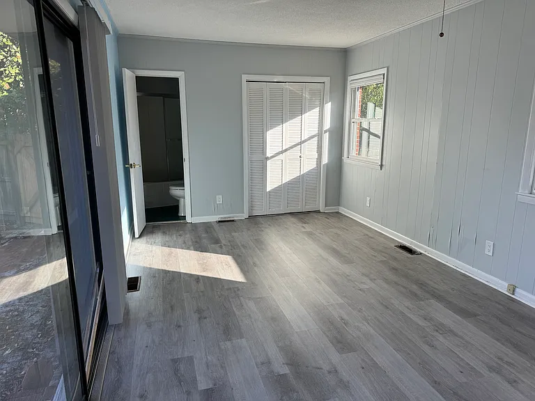 209 Oak Leaf Dr — Photo 10