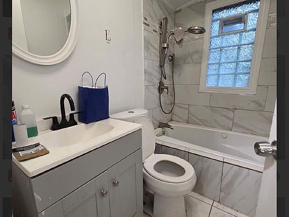 3rd image of 19223 Justine St