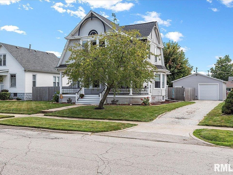 704 W Main Cross St, Taylorville, IL 62568 Zillow