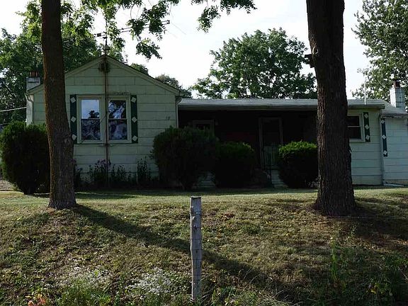 3rd image of 145 Drainage Divide Ln