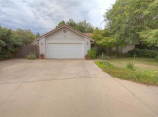 98 Tammi Ct, Clovis, CA 93611