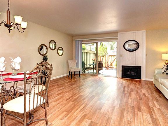 2nd image of 1301 Weepinggate Ln