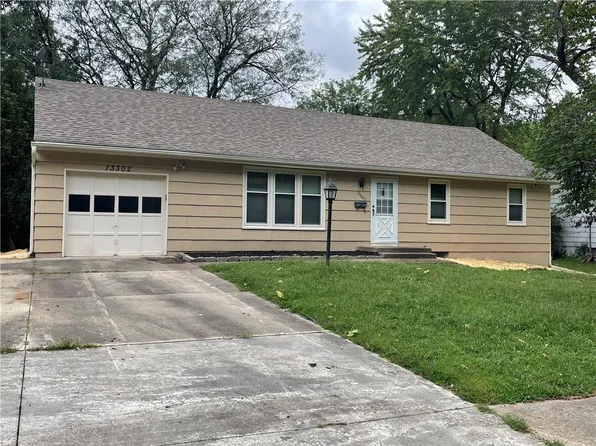 13302 Donnelly Ave, Grandview, MO 64030