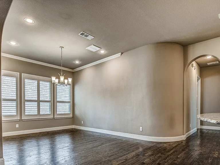534 Evergreen Dr — Photo 4