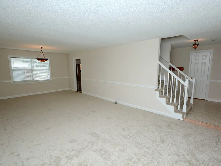1217 Reardon Cir — Photo 28