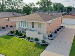 6421 W 84th Pl, Burbank, IL