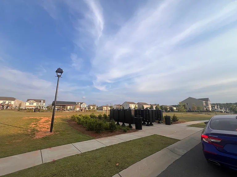 8185 Kennesaw Dr — Photo 24