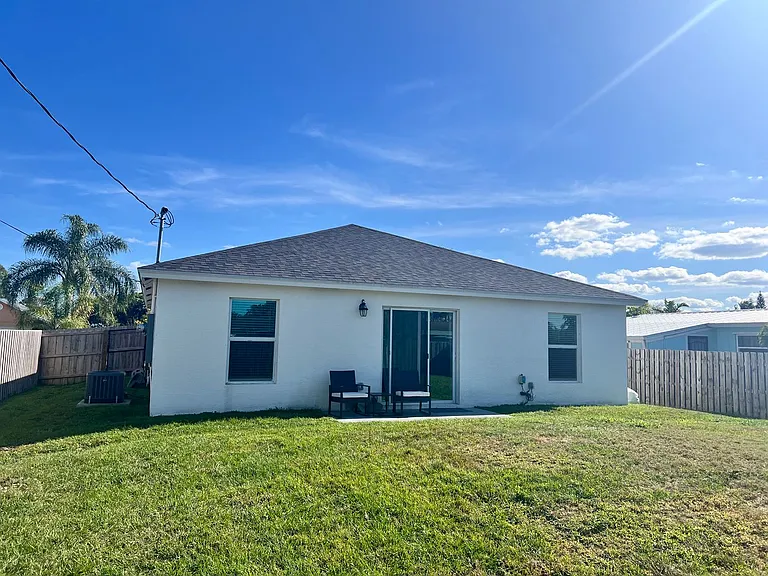 2277 SE Monroe St — Photo 4