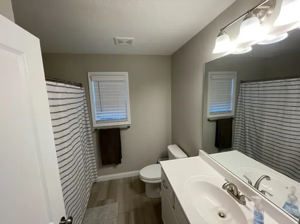 5461 Geyser Blvd, Columbia, MO 65202
