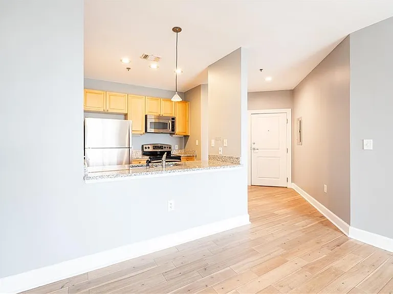 325 E Paces Ferry Rd NE #706 — Photo 5