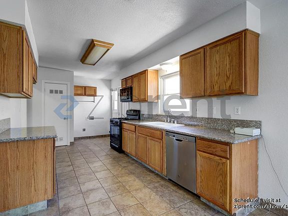 5th image of 3809 12th Ave