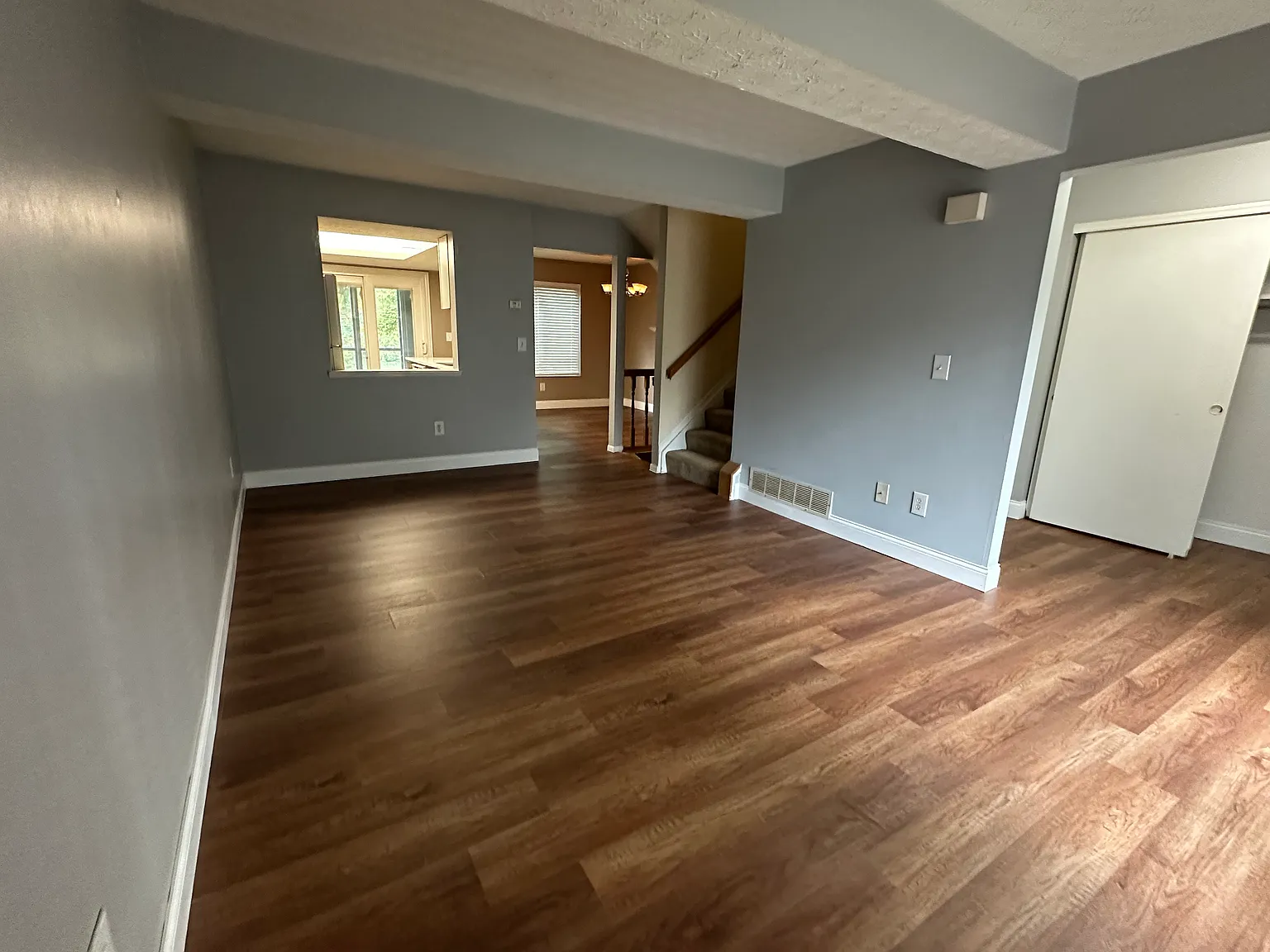 2 bed, 1.5 bath, 1630 sqft, $2,200 — Photo 3