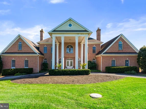 505 Pond View Ln, Cockeysville, MD 21030