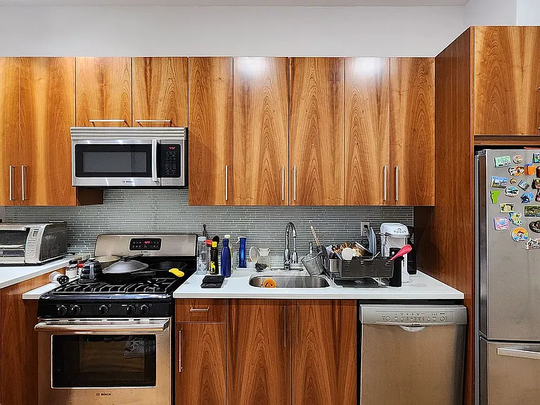 182 India St #2B — Photo 10