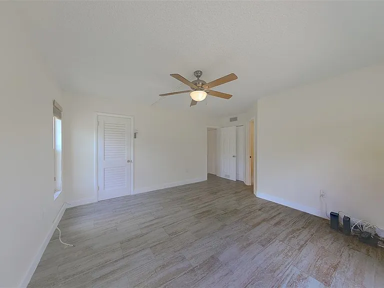 10215 Regal Dr #4 — Photo 24