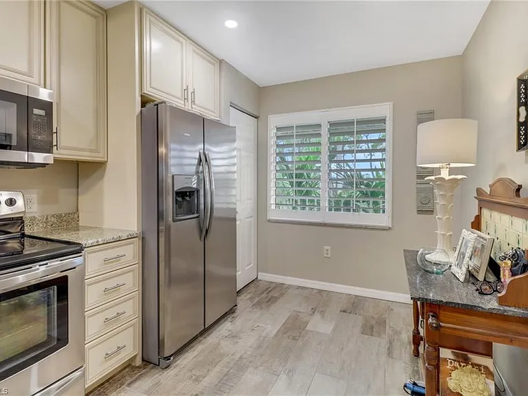 3002 Sandpiper Bay Cir #A305 — Photo 3