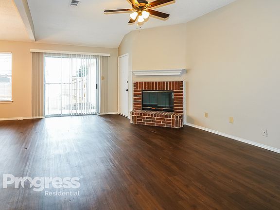3rd image of 2225 Waterway Dr