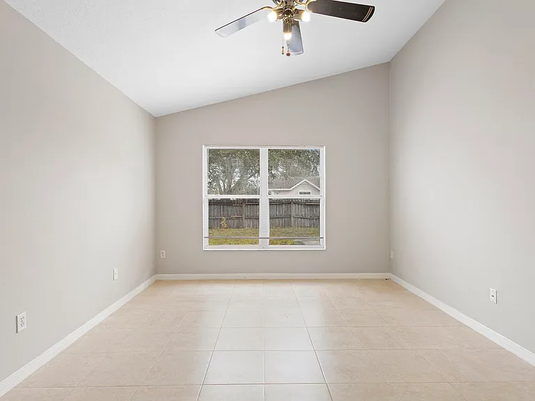 1911 Colonial Woods Blvd — Photo 18