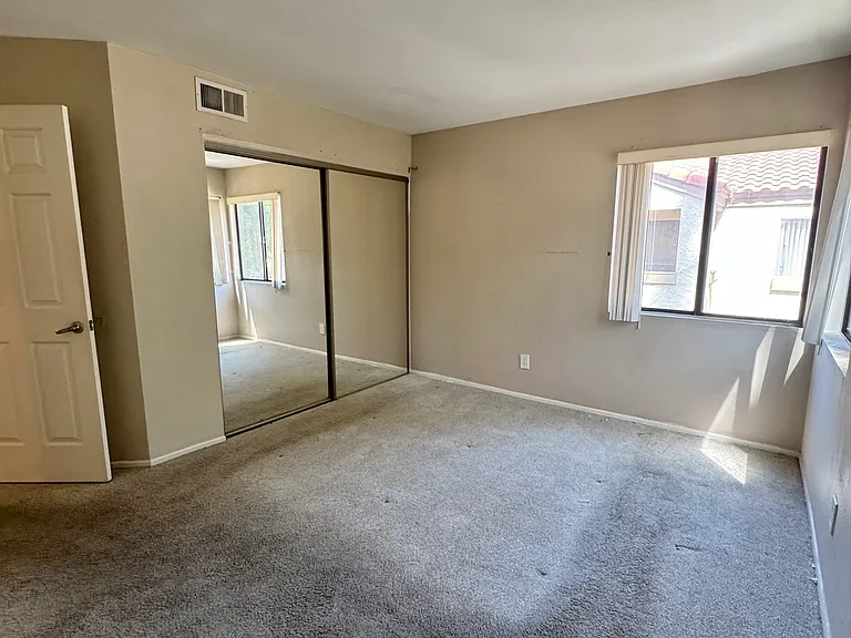 1134 W Blaine St #202 — Photo 10
