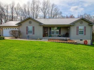 146 Autumn Dr, Crossville, TN 38571