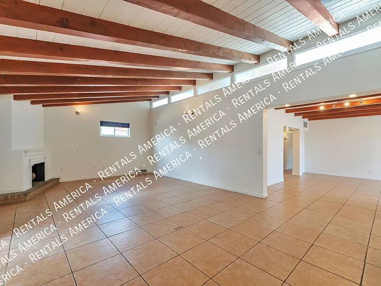 2250 E La Mirada St — Photo 9