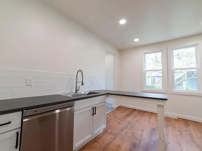 6021 Pear Ave #B — Photo 12