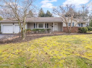 118 Leedsville Dr, Lincroft, NJ