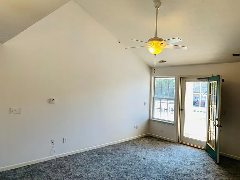 15124 Lenox Dr — Photo 3
