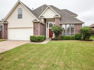 3304 W Broadway Ct, Broken Arrow, OK 74012