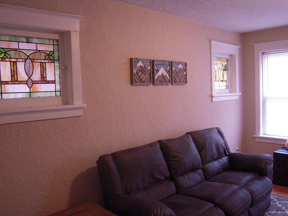 3rd image of 1036 Art Hill Pl