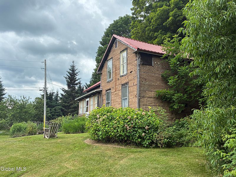3rd image of 154 Zellner Road