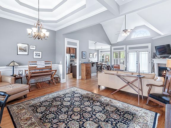 4th image of 8823 Seven Lakes Dr