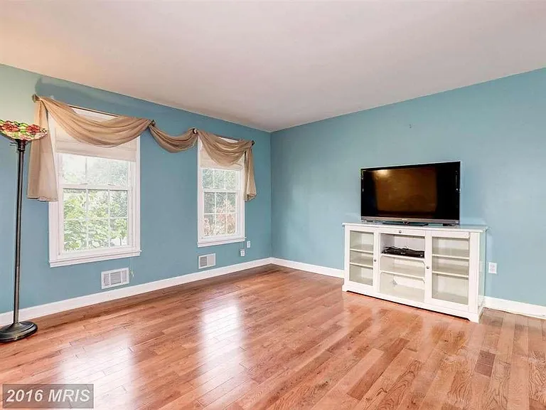 31 County Ct #186 — Photo 6