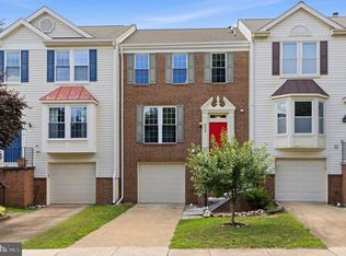 6428 Overcoat Ln, Centreville, VA 20121