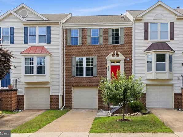 6428 Overcoat Ln, Centreville, VA 20121