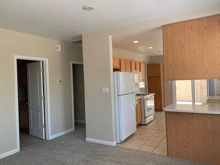 10180 Hampton Park Dr — Photo 6