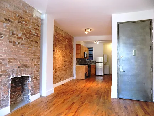 Rented by Blue Egg Realty Corp | media 37