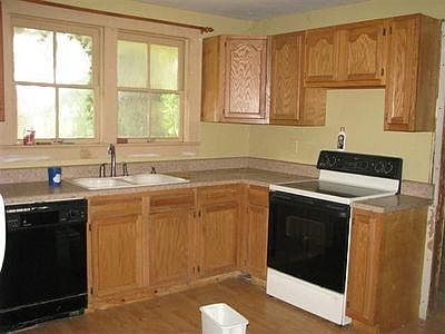2nd image of 16851 Pine Forest Dr