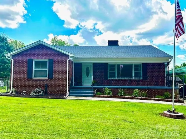 607 6th Street Ct NW, Conover, NC 28613