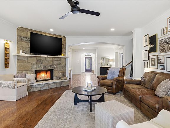 4th image of 1312 Rimstone Dr