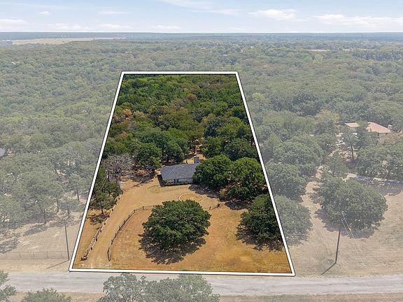 2nd image of 658 River Oaks Ln