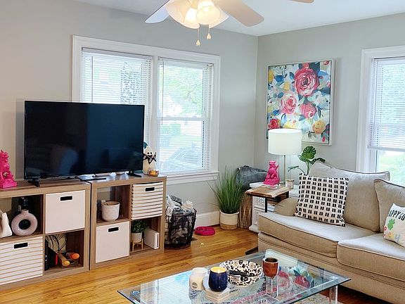 5th image of 105 Rotary Ave #A